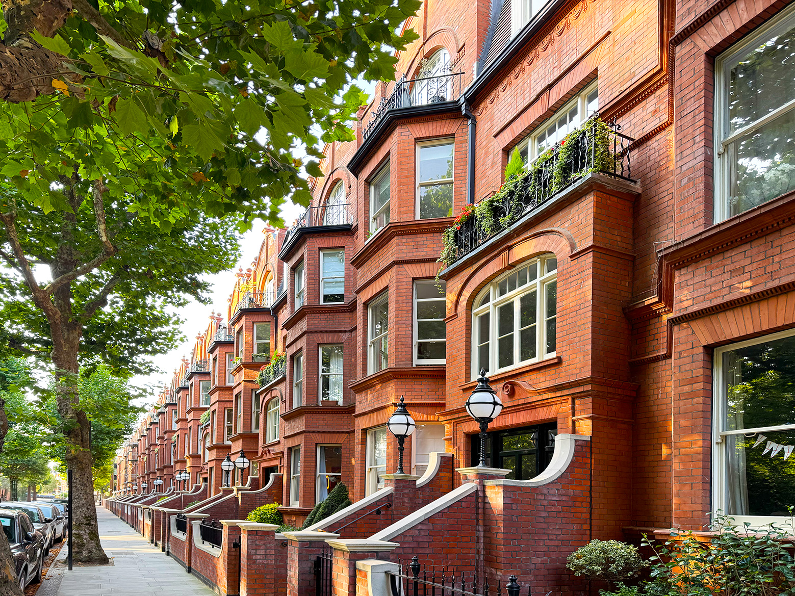 The front of Morshead Mansions in summer